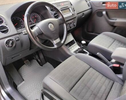 Серый Фольксваген Гольф Плюс, объемом двигателя 1.6 л и пробегом 106 тыс. км за 7300 $, фото 30 на Automoto.ua