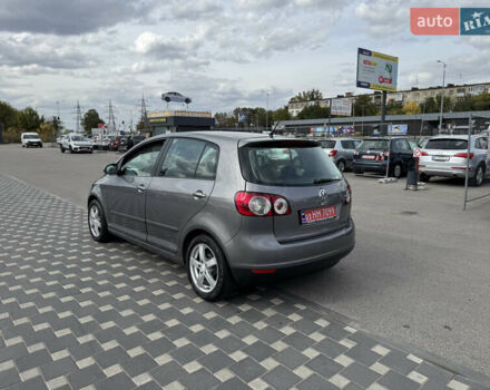Фольксваген Гольф Плюс 2007 в Полтаве на Automoto.ua Серый Фольксваген Гольф Плюс, объемом двигателя 1.6 л и пробегом 249 тыс. км за 7400 $, фото 3 на Automoto.ua
