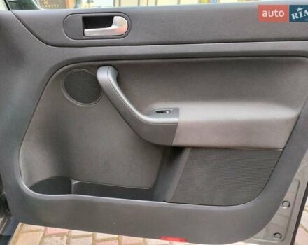 Серый Фольксваген Гольф Плюс, объемом двигателя 1.6 л и пробегом 106 тыс. км за 7300 $, фото 65 на Automoto.ua