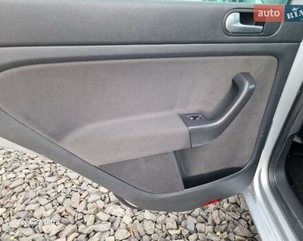 Фольксваген Гольф Плюс 2007 в Луцке на Automoto.ua Серый Фольксваген Гольф Плюс, объемом двигателя 1.6 л и пробегом 200 тыс. км за 5700 $, фото 41 на Automoto.ua