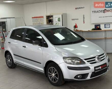 Серый Фольксваген Гольф Плюс, объемом двигателя 1.6 л и пробегом 283 тыс. км за 6490 $, фото 5 на Automoto.ua
