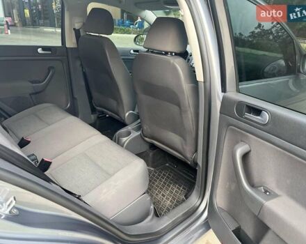 Серый Фольксваген Гольф Плюс, объемом двигателя 1.6 л и пробегом 142 тыс. км за 6500 $, фото 20 на Automoto.ua