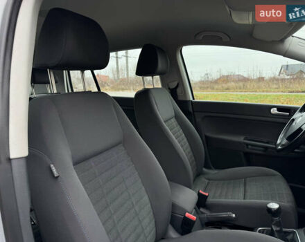 Сірий Фольксваген Golf Plus, об'ємом двигуна 1.4 л та пробігом 225 тис. км за 5300 $, фото 21 на Automoto.ua