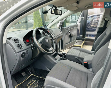 Серый Фольксваген Гольф Плюс, объемом двигателя 1.6 л и пробегом 183 тыс. км за 7200 $, фото 12 на Automoto.ua