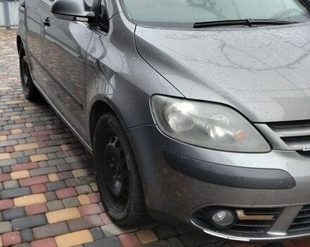 Серый Фольксваген Гольф Плюс, объемом двигателя 1.4 л и пробегом 217 тыс. км за 4300 $, фото 1 на Automoto.ua