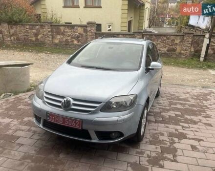 Серый Фольксваген Гольф Плюс, объемом двигателя 1.6 л и пробегом 198 тыс. км за 6900 $, фото 3 на Automoto.ua