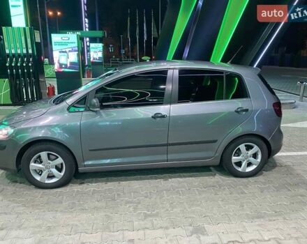 Серый Фольксваген Гольф Плюс, объемом двигателя 1.6 л и пробегом 142 тыс. км за 6500 $, фото 15 на Automoto.ua
