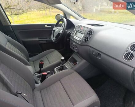 Серый Фольксваген Гольф Плюс, объемом двигателя 1.4 л и пробегом 145 тыс. км за 5700 $, фото 6 на Automoto.ua