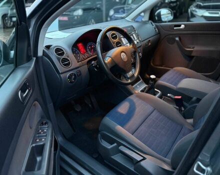 Серый Фольксваген Гольф Плюс, объемом двигателя 1.6 л и пробегом 227 тыс. км за 7300 $, фото 10 на Automoto.ua