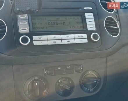 Серый Фольксваген Гольф Плюс, объемом двигателя 1.6 л и пробегом 212 тыс. км за 6640 $, фото 13 на Automoto.ua