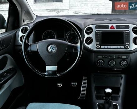 Серый Фольксваген Гольф Плюс, объемом двигателя 1.6 л и пробегом 223 тыс. км за 7499 $, фото 92 на Automoto.ua