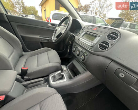 Серый Фольксваген Гольф Плюс, объемом двигателя 1.6 л и пробегом 220 тыс. км за 6599 $, фото 16 на Automoto.ua