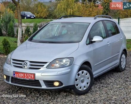 Фольксваген Гольф Плюс 2007 в Луцке на Automoto.ua Серый Фольксваген Гольф Плюс, объемом двигателя 1.6 л и пробегом 200 тыс. км за 5700 $, фото 5 на Automoto.ua