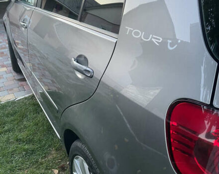 Серый Фольксваген Гольф Плюс, объемом двигателя 1.6 л и пробегом 184 тыс. км за 8000 $, фото 5 на Automoto.ua