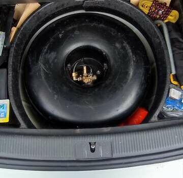 Серый Фольксваген Гольф Плюс, объемом двигателя 1.6 л и пробегом 240 тыс. км за 5999 $, фото 1 на Automoto.ua