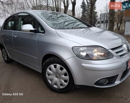Серый Фольксваген Гольф Плюс, объемом двигателя 1.4 л и пробегом 222 тыс. км за 5850 $, фото 14 на Automoto.ua