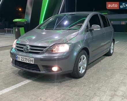 Серый Фольксваген Гольф Плюс, объемом двигателя 1.6 л и пробегом 142 тыс. км за 6500 $, фото 3 на Automoto.ua