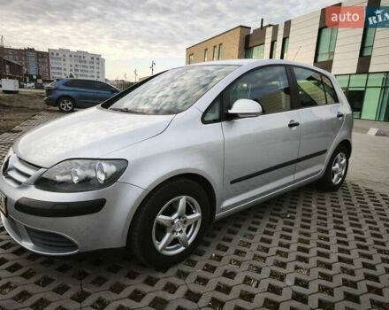 Серый Фольксваген Гольф Плюс, объемом двигателя 1.6 л и пробегом 163 тыс. км за 6900 $, фото 8 на Automoto.ua