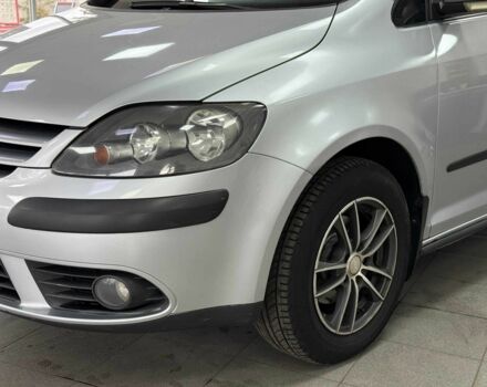 Сірий Фольксваген Golf Plus, об'ємом двигуна 1.6 л та пробігом 283 тис. км за 5490 $, фото 3 на Automoto.ua