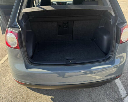 Серый Фольксваген Гольф Плюс, объемом двигателя 1.6 л и пробегом 216 тыс. км за 6099 $, фото 5 на Automoto.ua