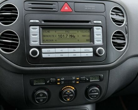 Серый Фольксваген Гольф Плюс, объемом двигателя 1.9 л и пробегом 310 тыс. км за 3100 $, фото 13 на Automoto.ua