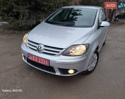 Серый Фольксваген Гольф Плюс, объемом двигателя 1.4 л и пробегом 222 тыс. км за 5850 $, фото 2 на Automoto.ua