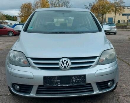Фольксваген Гольф Плюс 2007 в Луцке на Automoto.ua Серый Фольксваген Гольф Плюс, объемом двигателя 1.4 л и пробегом 196 тыс. км за 5250 $, фото 1 на Automoto.ua
