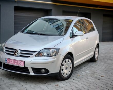 Серый Фольксваген Гольф Плюс, объемом двигателя 1.6 л и пробегом 181 тыс. км за 5499 $, фото 1 на Automoto.ua