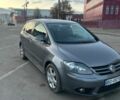 Серый Фольксваген Гольф Плюс, объемом двигателя 1.4 л и пробегом 218 тыс. км за 5500 $, фото 1 на Automoto.ua
