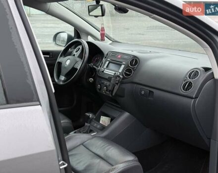 Сірий Фольксваген Golf Plus, об'ємом двигуна 1.39 л та пробігом 266 тис. км за 7150 $, фото 19 на Automoto.ua