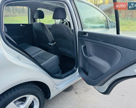 Серый Фольксваген Гольф Плюс, объемом двигателя 1.6 л и пробегом 180 тыс. км за 5699 $, фото 41 на Automoto.ua