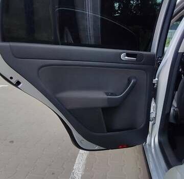 Серый Фольксваген Гольф Плюс, объемом двигателя 1.6 л и пробегом 240 тыс. км за 5999 $, фото 7 на Automoto.ua