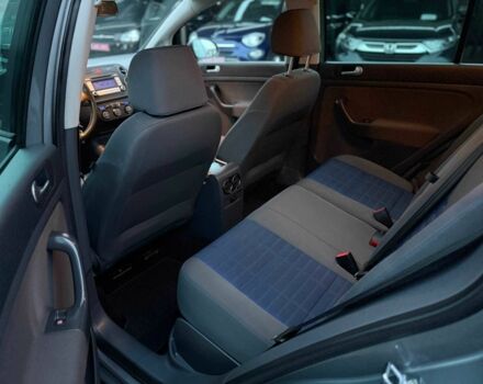 Серый Фольксваген Гольф Плюс, объемом двигателя 1.6 л и пробегом 227 тыс. км за 7300 $, фото 11 на Automoto.ua