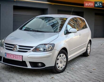 Серый Фольксваген Гольф Плюс, объемом двигателя 1.6 л и пробегом 181 тыс. км за 5599 $, фото 12 на Automoto.ua