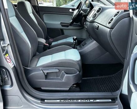 Серый Фольксваген Гольф Плюс, объемом двигателя 1.6 л и пробегом 223 тыс. км за 7499 $, фото 85 на Automoto.ua