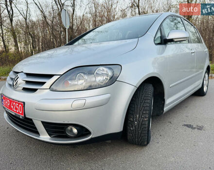 Серый Фольксваген Гольф Плюс, объемом двигателя 1.6 л и пробегом 180 тыс. км за 5699 $, фото 16 на Automoto.ua