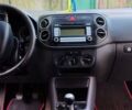 Серый Фольксваген Гольф Плюс, объемом двигателя 1.6 л и пробегом 257 тыс. км за 5500 $, фото 3 на Automoto.ua