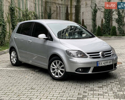 Сірий Фольксваген Golf Plus, об'ємом двигуна 1.39 л та пробігом 292 тис. км за 5800 $, фото 1 на Automoto.ua