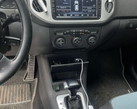 Серый Фольксваген Гольф Плюс, объемом двигателя 1.6 л и пробегом 253 тыс. км за 9800 $, фото 7 на Automoto.ua