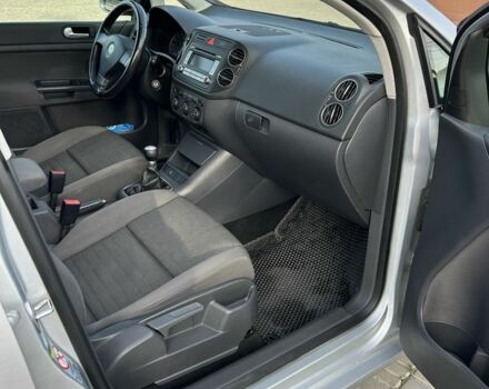 Серый Фольксваген Гольф Плюс, объемом двигателя 1.6 л и пробегом 198 тыс. км за 5800 $, фото 17 на Automoto.ua