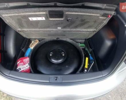 Серый Фольксваген Гольф Плюс, объемом двигателя 1.6 л и пробегом 233 тыс. км за 6199 $, фото 6 на Automoto.ua