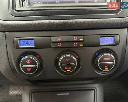 Серый Фольксваген Гольф Плюс, объемом двигателя 1.6 л и пробегом 283 тыс. км за 6490 $, фото 26 на Automoto.ua