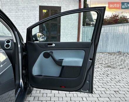 Серый Фольксваген Гольф Плюс, объемом двигателя 1.6 л и пробегом 223 тыс. км за 7499 $, фото 82 на Automoto.ua