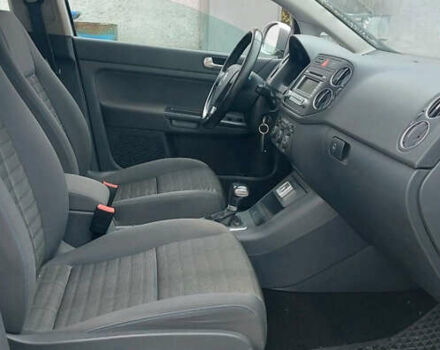 Серый Фольксваген Гольф Плюс, объемом двигателя 0 л и пробегом 190 тыс. км за 4999 $, фото 18 на Automoto.ua