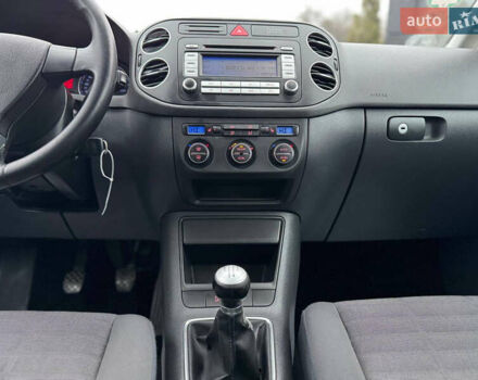 Серый Фольксваген Гольф Плюс, объемом двигателя 1.6 л и пробегом 220 тыс. км за 6190 $, фото 73 на Automoto.ua