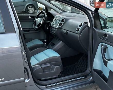 Серый Фольксваген Гольф Плюс, объемом двигателя 1.6 л и пробегом 223 тыс. км за 7499 $, фото 84 на Automoto.ua