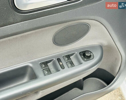 Серый Фольксваген Гольф Плюс, объемом двигателя 1.6 л и пробегом 183 тыс. км за 7200 $, фото 25 на Automoto.ua