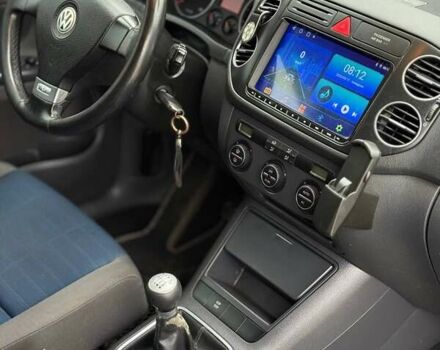 Серый Фольксваген Гольф Плюс, объемом двигателя 2 л и пробегом 278 тыс. км за 6700 $, фото 10 на Automoto.ua