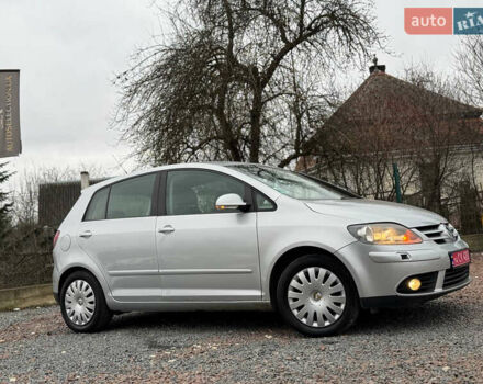 Серый Фольксваген Гольф Плюс, объемом двигателя 1.6 л и пробегом 220 тыс. км за 6190 $, фото 19 на Automoto.ua