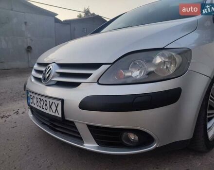 Сірий Фольксваген Golf Plus, об'ємом двигуна 1.4 л та пробігом 220 тис. км за 4400 $, фото 2 на Automoto.ua